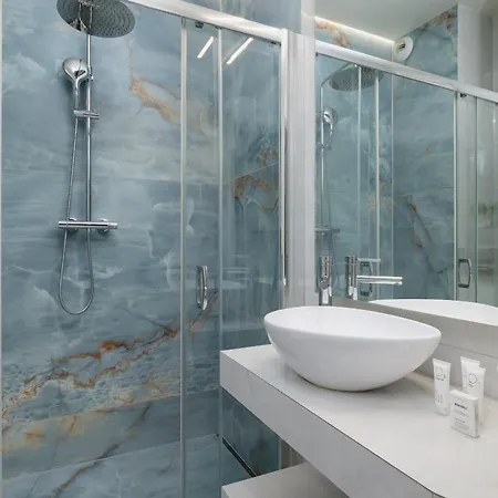 Appartement Beautiful & Spacious 1 Bedroom Apartament With Balcony By Renters